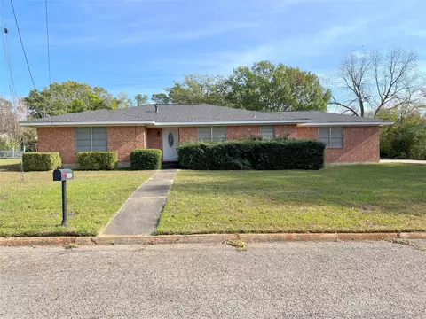 302 Lee Ray Dr, Winnsboro, TX 75494