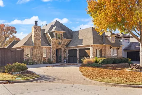 3502 Regents Park Ct, Arlington, TX 76017