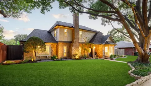 1015 Hampshire Ln, Carrollton, TX 75007