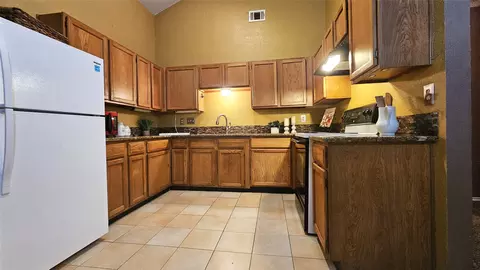2208 Ember Lee Dr, Garland, TX 75040