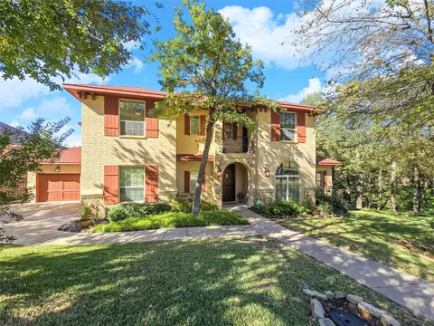 5813 Mountainwood Dr, Arlington, TX 76016