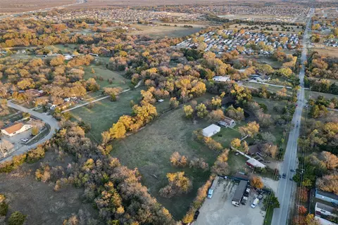 400 E Lawson Rd, Dallas, TX 75253