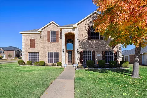 1737 Running River Dr, Desoto, TX 75115