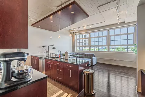 2600 W 7th St #2410, Fort Worth, TX 76107