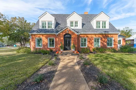 901 Brazos St, Graham, TX 76450