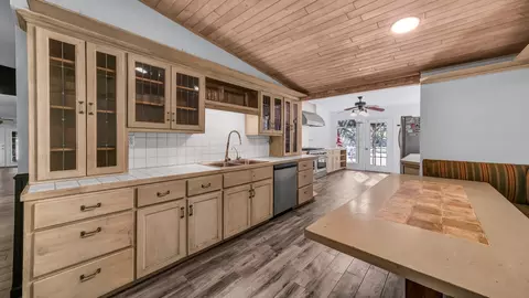 104 Morgan Meadows Dr, Weatherford, TX 76087
