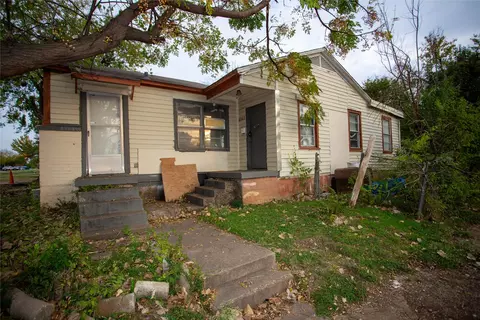 4042 Walker St, Dallas, TX 75211