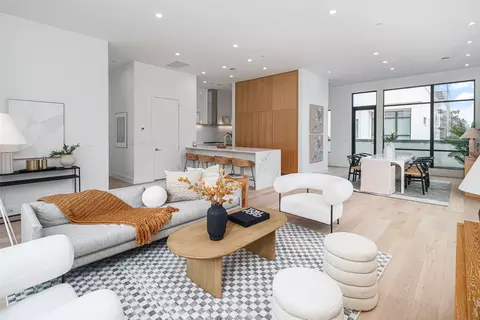 610 N Oak Cliff Blvd #207, Dallas, TX 75208