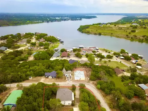 2630 Austin Dr, Granbury, TX 76048