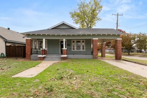 2900 Chenault St, Fort Worth, TX 76111