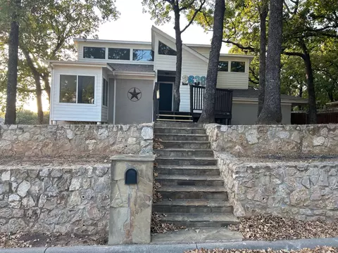 2638 Tanglewood Dr, Grapevine, TX 76051