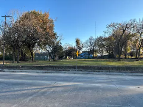138 Pine Bluff St, Paris, TX 75460 photo 3