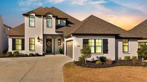 704 Tallgrass Dr, Aledo, TX 76008