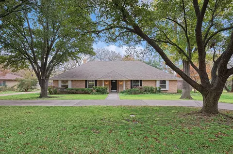 2816 Broadacres Ln, Arlington, TX 76016