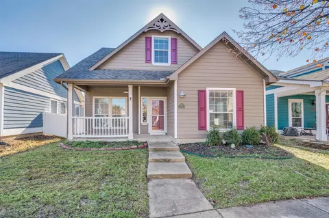 10208 Franklin Dr, Providence Village, TX 76227