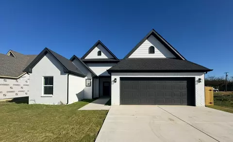 209 Santa Fe St, Alvarado, TX 76009