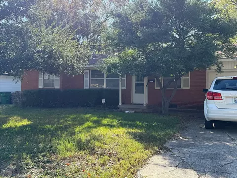 5120 Nadine Dr, Haltom City, TX 76117