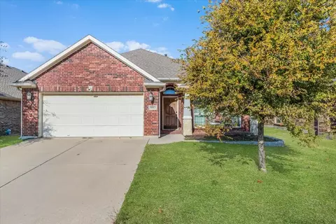 9553 Chuparosa Dr, Fort Worth, TX 76177