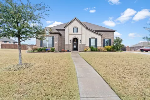 143 Sapphire Ln, Waxahachie, TX 75165