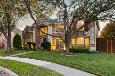 7221 Regency Ct, Plano, TX 75024