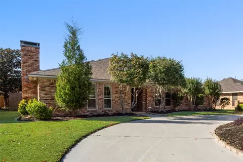 318 Apollo Rd, Garland, TX 75040