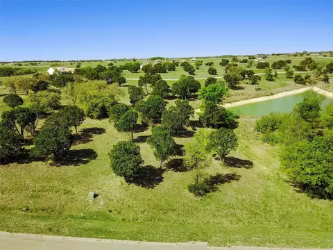 7120 Carnoustie Dr, Cleburne, TX 76033