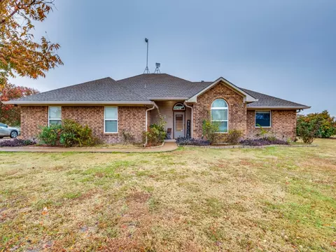 881 Ebenezer Rd, Palmer, TX 75152