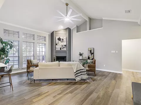 Living - 7501 Cedarbrook Rd, Rowlett, TX 75089 photo 3 of 4