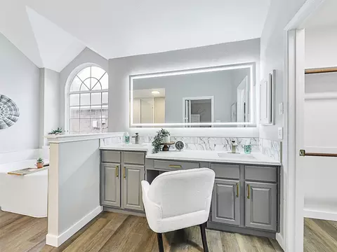 Bath - 7501 Cedarbrook Rd, Rowlett, TX 75089 photo 2 of 4