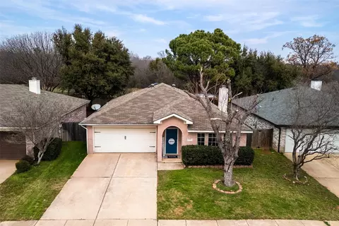 5911 Stone Meadow Ct, Arlington, TX 76017