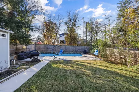 Exterior - 330 E Munson St, Denison, TX 75021 photo 11 of 12