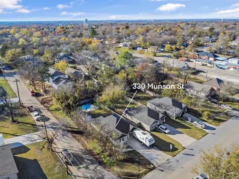 View/Area - 330 E Munson St, Denison, TX 75021 photo 3 of 3