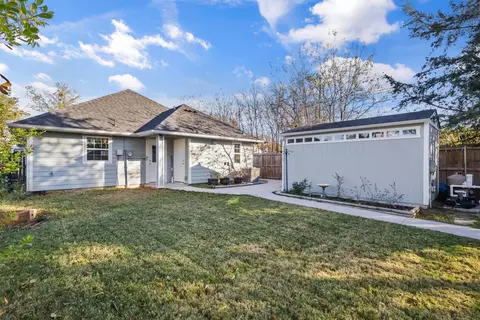 Exterior - 330 E Munson St, Denison, TX 75021 photo 12 of 12