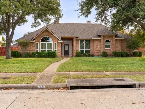 2526 Sylvan Dr, Garland, TX 75040
