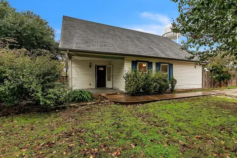 209 Trailwind St, Gun Barrel City, TX 75156