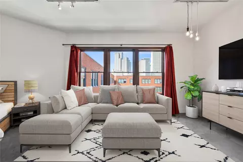 2502 Live Oak St #317, Dallas, TX 75204