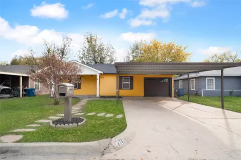 1716 Fagan Dr, Blue Mound, TX 76131