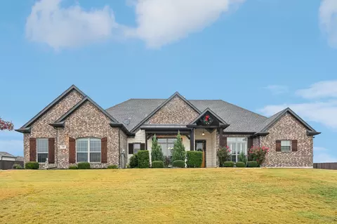 200 Fire Wheel Dr, Waxahachie, TX 75167