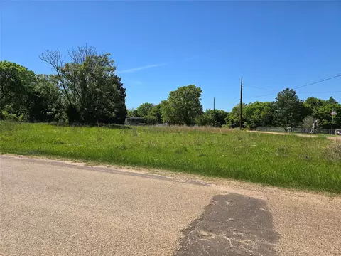 152 Lynn Creek Dr, Mabank, TX 75156
