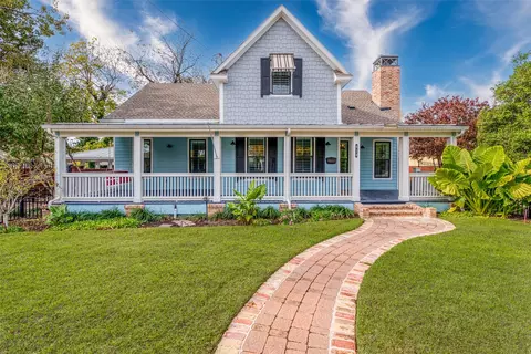 814 Barnes St, Mckinney, TX 75069