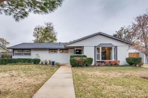 3546 Woodleigh Dr, Dallas, TX 75229