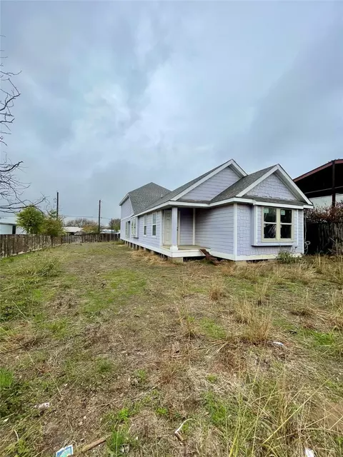 2980 Crest Pointe Dr, Little Elm, TX 75068