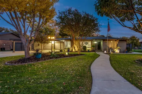 6956 Glen Hills Rd, Richland Hills, TX 76118