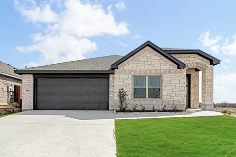 909 Creekhollow Dr, Godley, TX 76044
