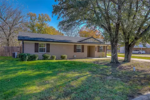 1024 Davis St S, Sulphur Springs, TX 75482