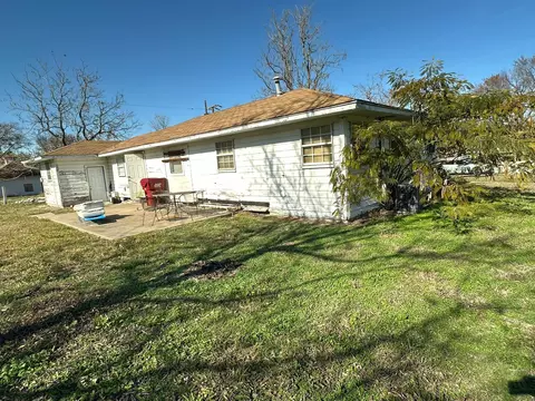 511 W Audie Murphy Pkwy, Farmersville, TX 75442