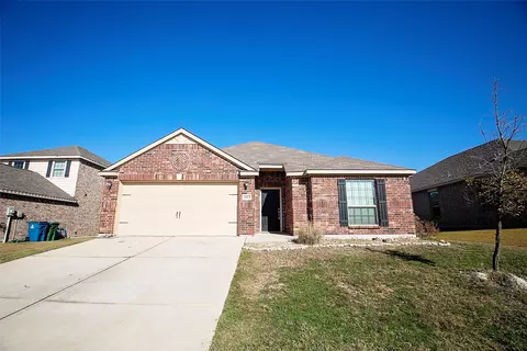 4013 Lakeview Dr, Sanger, TX 76266