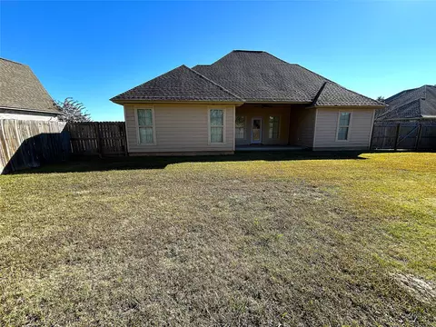 Exterior - 115 Buck Meadow Dr, Ruston, LA 71270 photo 6 of 9