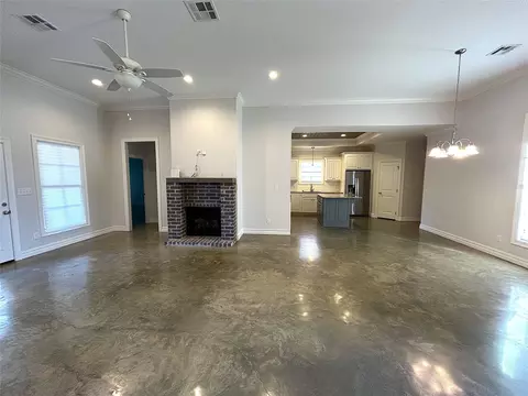 Living - 115 Buck Meadow Dr, Ruston, LA 71270 photo 2 of 4