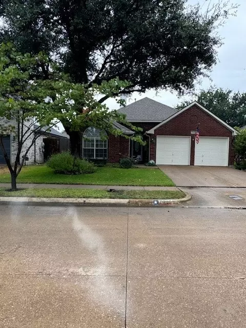 7925 Crystal Creek Cir, Fort Worth, TX 76137